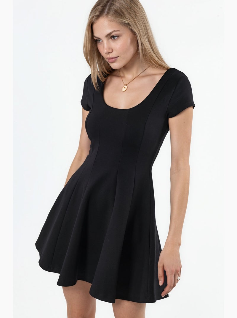 Busem robe courte patineuse à encolure en u Noir - Kiabi