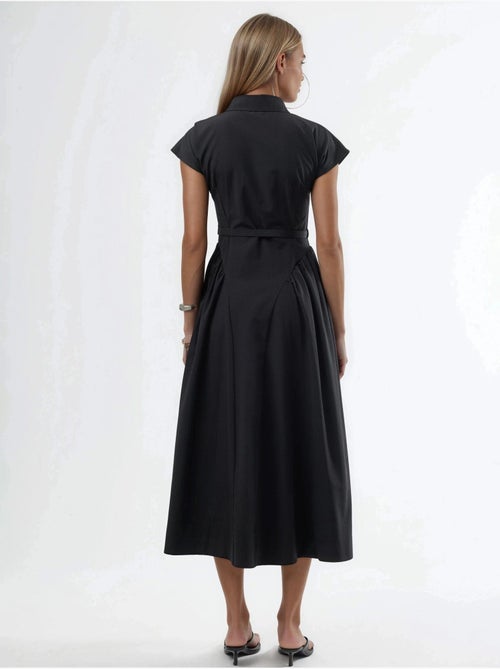 Busem robe midi à ceinture avec col chemise - Kiabi Busem robe midi à ceinture avec col chemise - Kiabi
