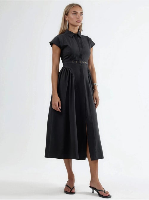 Busem robe midi à ceinture avec col chemise - Kiabi Busem robe midi à ceinture avec col chemise - Kiabi