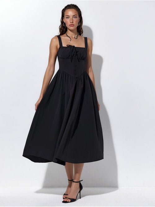 Busem robe midi à col carré avec détail boutonné - Kiabi Busem robe midi à col carré avec détail boutonné - Kiabi