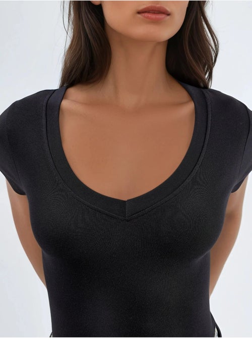 Busem t-shirt élastique à manches courtes avec col en v - Kiabi Busem t-shirt élastique à manches courtes avec col en v - Kiabi
