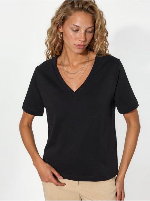 Busem t-shirt en coton à col v coupe régulière unie - Kiabi Busem t-shirt en coton à col v coupe régulière unie - Kiabi