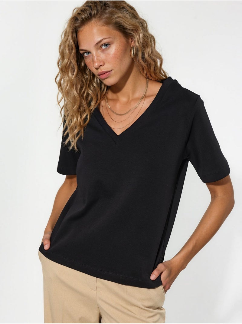 Busem t-shirt en coton à col v coupe régulière unie Noir - Kiabi