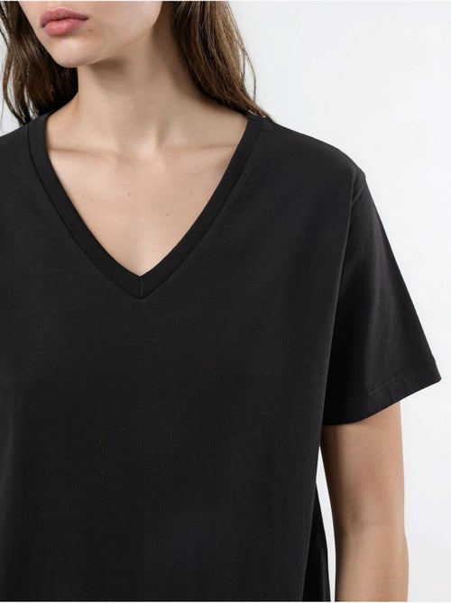 Busem t-shirt en maille unie à col en v - Kiabi Busem t-shirt en maille unie à col en v - Kiabi