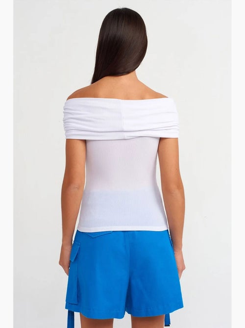 Bustier épaules dénudées côtelé ajusté dilvin - Kiabi Bustier épaules dénudées côtelé ajusté dilvin - Kiabi