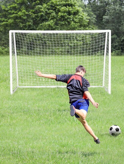 Ballon de foot blanc