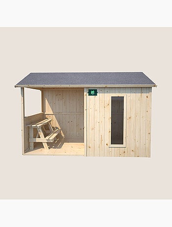 Cabane en bois avec pergola et plancher