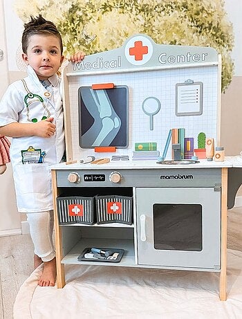 Cabinet médical en bois avec 20 accessoires mamabrum