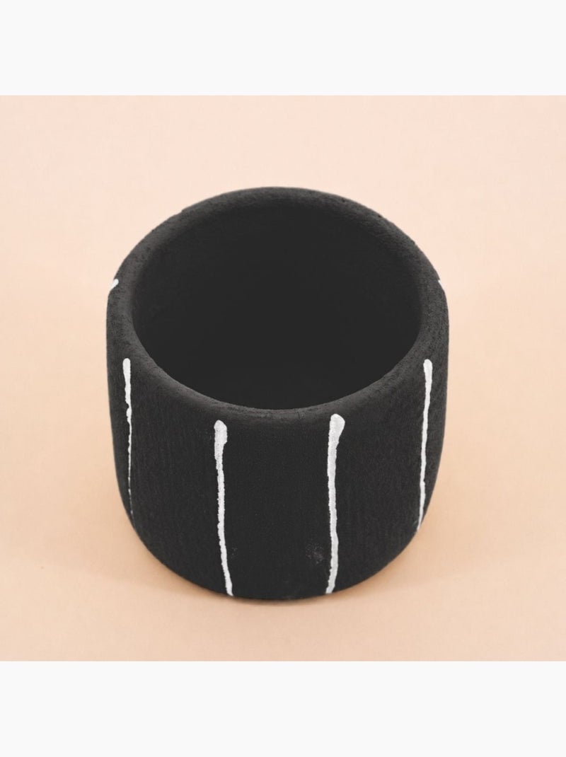 Cache-pot en ciment noir lignes blanches 13cm Noir - Kiabi