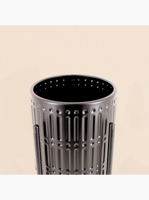 Cache pot en métal structuré noir 21x38,5cm - Kiabi Cache pot en métal structuré noir 21x38,5cm - Kiabi