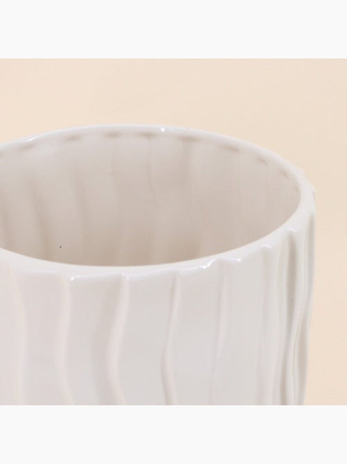 Cache-pot strié beige 20cm avec plateau - Kiabi