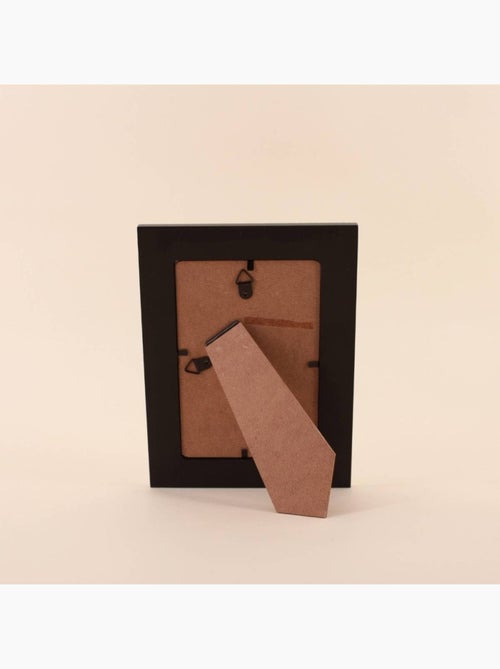 Cadre photo 10x15cm en bois noir gravé - Kiabi