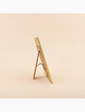 Cadre photo 10x15cm en métal strié doré