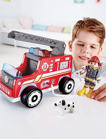 Camion de pompiers en bois