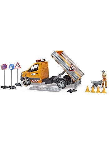 Camion municipal Mercedes Benz Sprinter avec conducteur, accessoires et module son et lumière