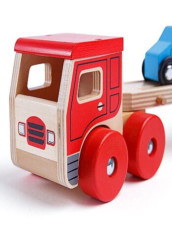 Camion transporteur de voitures