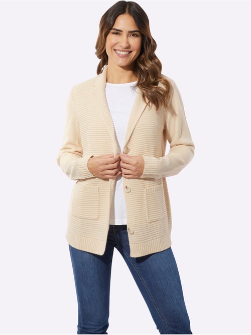 Cardigan à col à revers et poches plaquées avec motif côtelé - Taille standard - Moda Vilona - Kiabi Cardigan à col à revers et poches plaquées avec motif côtelé - Taille standard - Moda Vilona - Kiabi