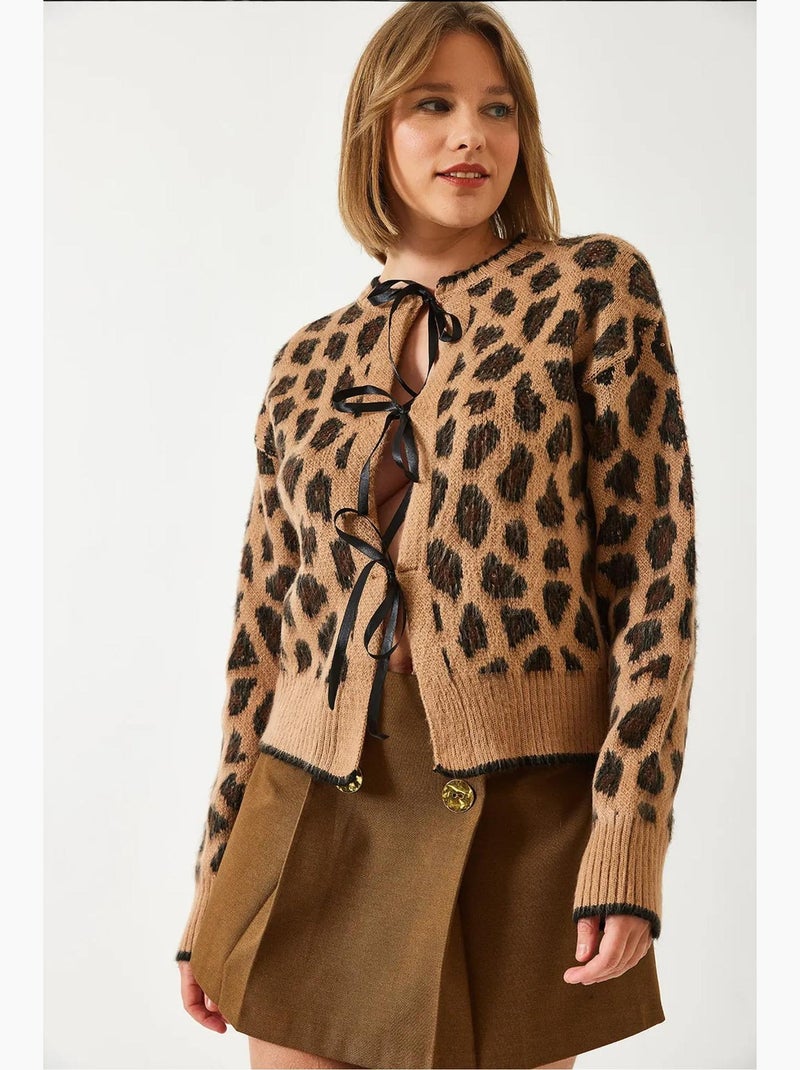 Cardigan en maille à motif léopard lucci Camel - Kiabi