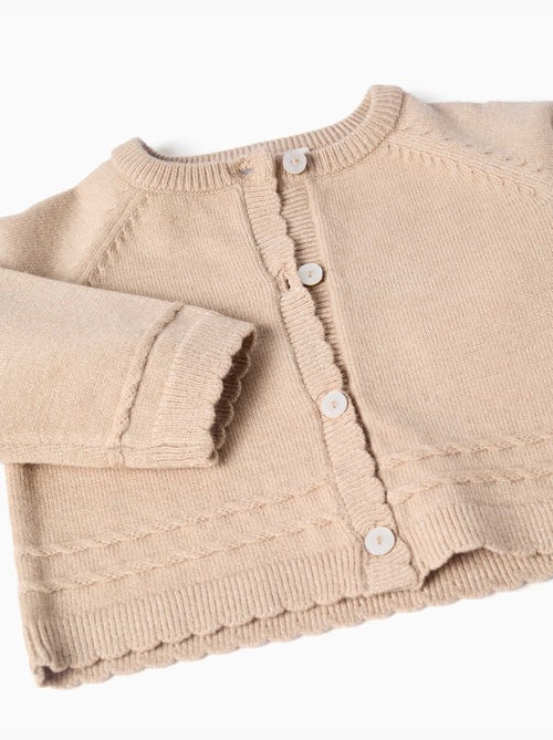 Cardigan en maille avec extrémités festonnées b&s - Kiabi Cardigan en maille avec extrémités festonnées b&s - Kiabi