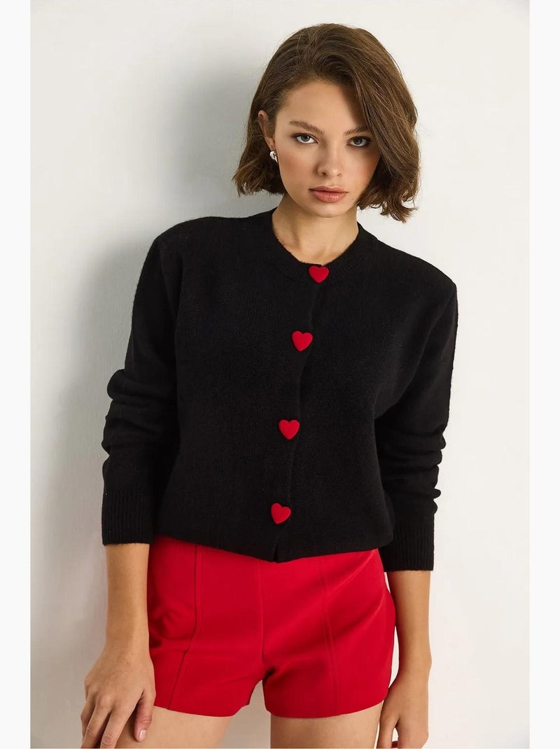 Cardigan en tricot à boutons en forme de cœur lucci Noir - Kiabi