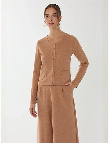 Cardigan en tricot boutonné sur le devant