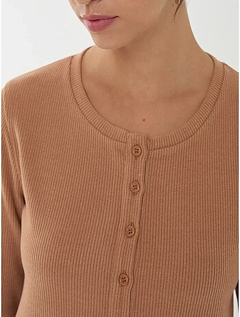 Cardigan en tricot boutonné sur le devant