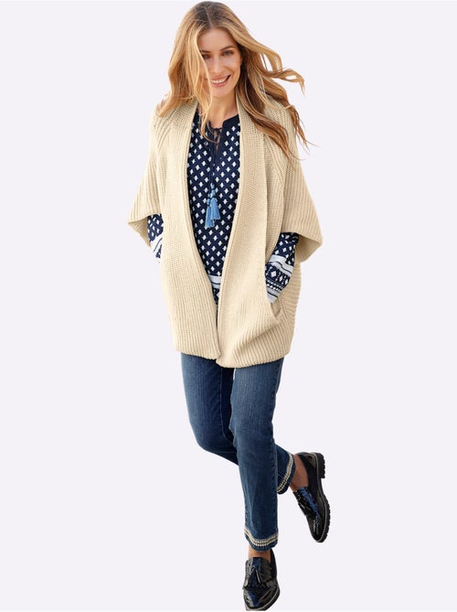 Cardigan oversize à poches avec manches courtes et col ouvert - taille standard - moda vilona - Kiabi Cardigan oversize à poches avec manches courtes et col ouvert - taille standard - moda vilona - Kiabi