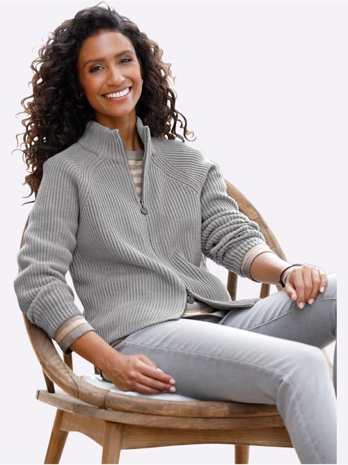 Cardigan qualité côtelée confortable - taille standard - helline - Kiabi Cardigan qualité côtelée confortable - taille standard - helline - Kiabi