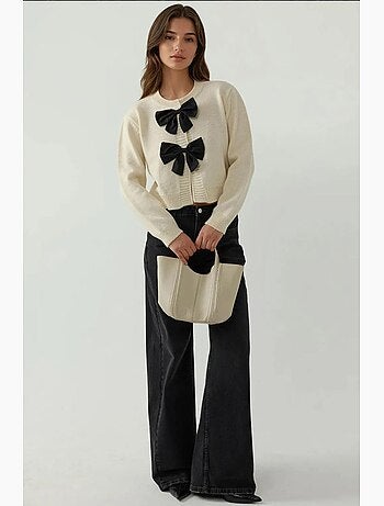 Cardigan ras du cou en tricot épais avec fermeture à boutons hiccup