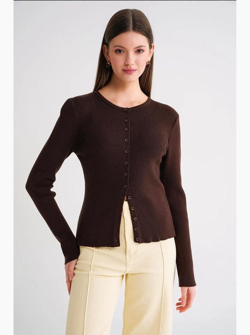 Cardigan slim fit en maille côtelée avec fermeture à boutons mixray - Kiabi Cardigan slim fit en maille côtelée avec fermeture à boutons mixray - Kiabi