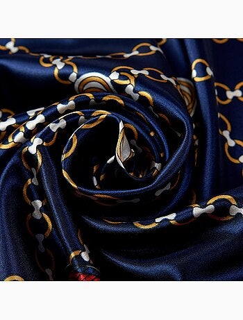 Carré de Soie Chain