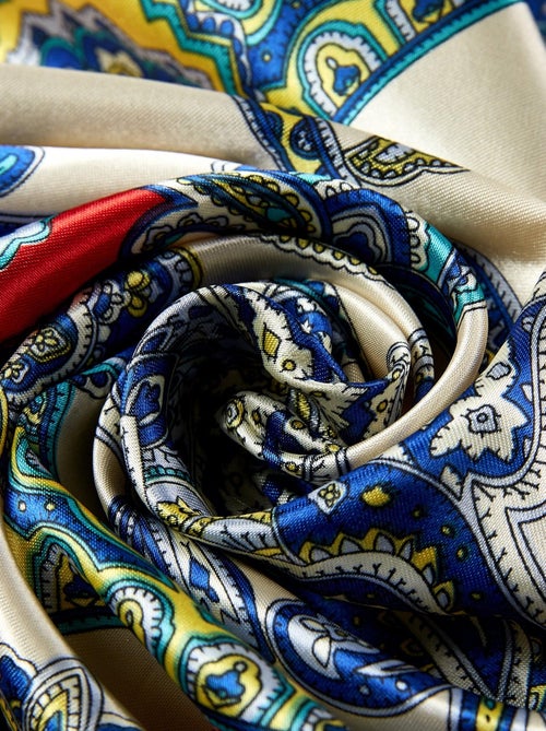 Carré Soie Baroque - Kiabi