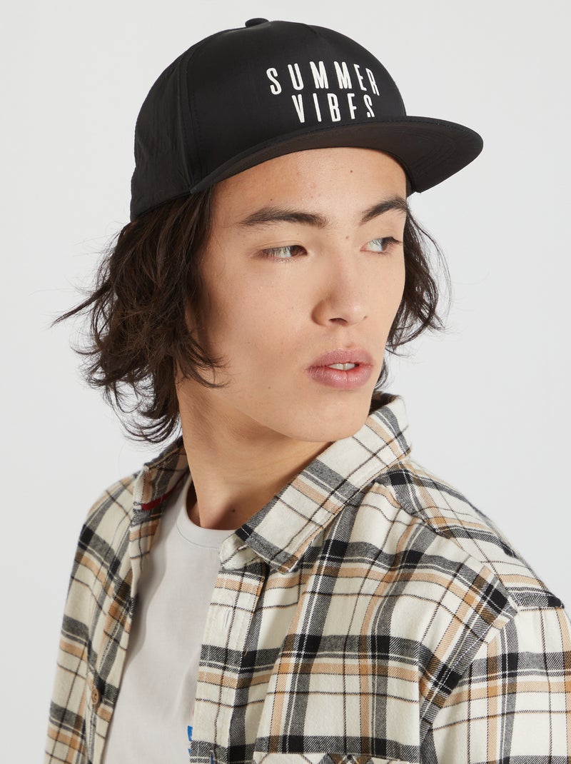 Casquette à visière plate noir - Kiabi