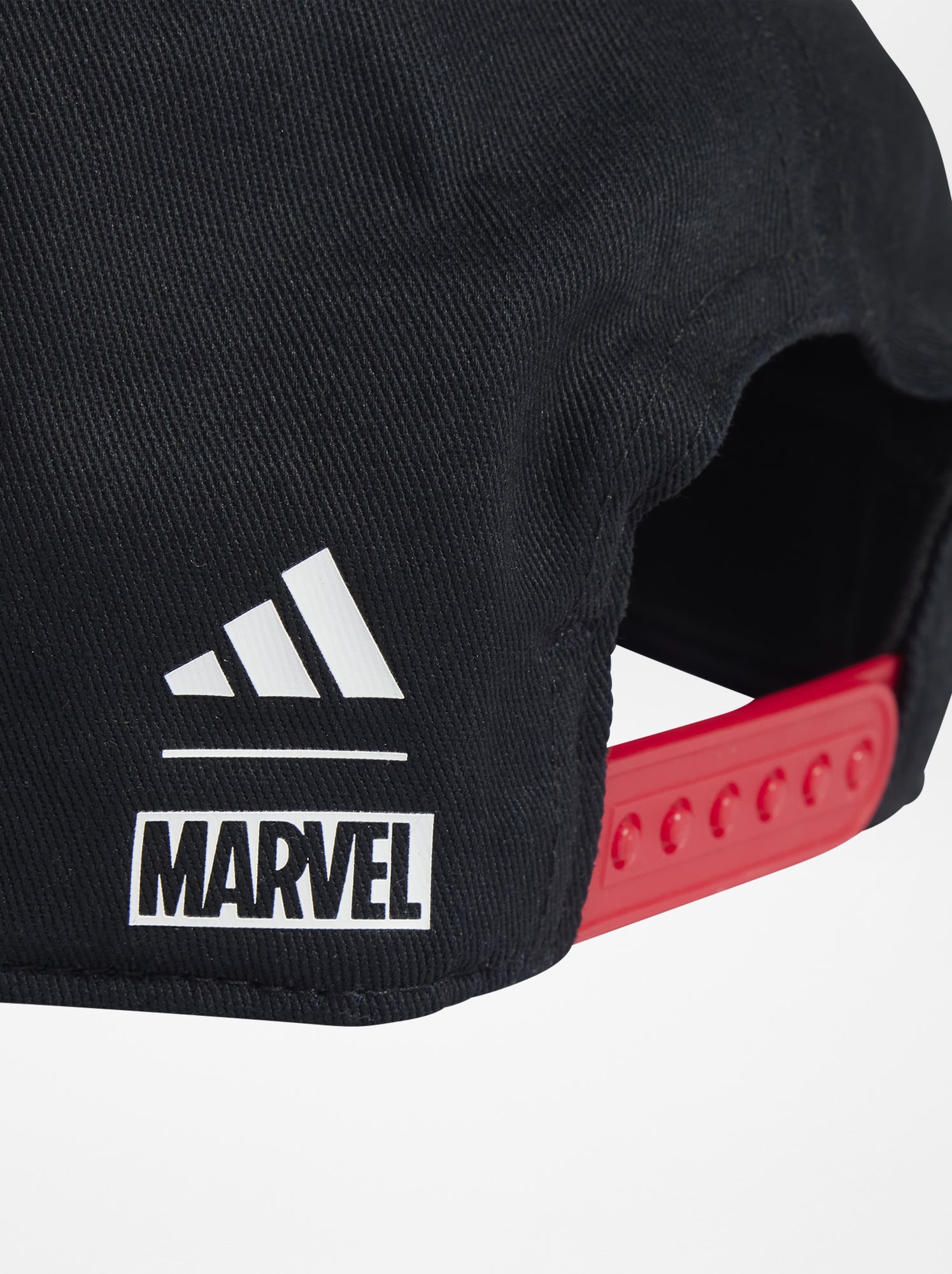 casquette adidas noir et rouge