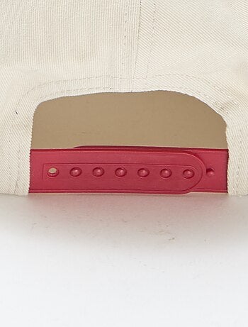 Casquette avec inscription