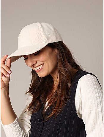 Casquette en velours côtelé avec visière incurvée et bride ajustable à l’arrière 'deeluxe'