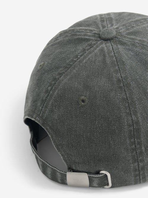 Casquette réglable par scratch - Kiabi Casquette réglable par scratch - Kiabi