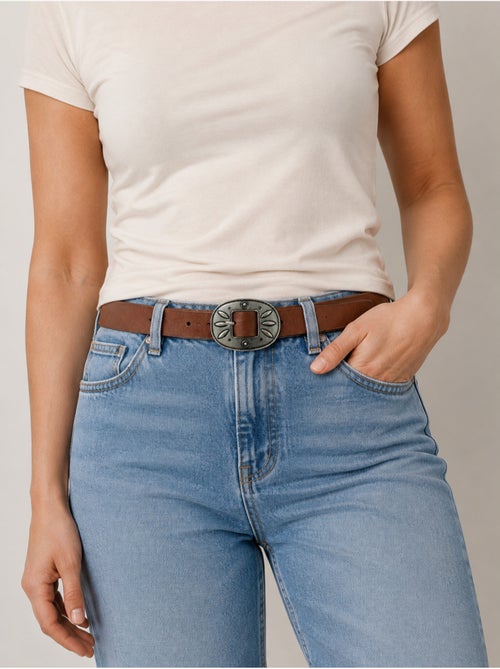 Ceinture boost femme en cuir à boucle western 'deeluxe' - Kiabi Ceinture boost femme en cuir à boucle western 'deeluxe' - Kiabi