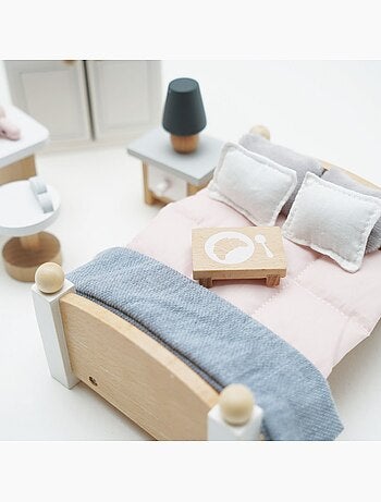 Chambre à coucher pour maison de poupées