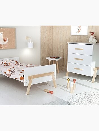 Chambre bébé lit, commode à langer et armoire