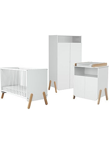 Chambre bébé lit, meuble à langer et armoire en bois pirate