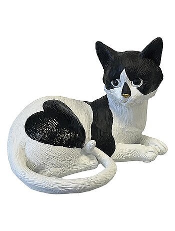 Chat allongé coeur de décoration en résine
