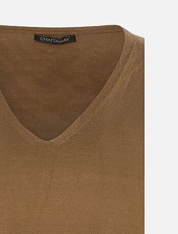 CHATTAWAK - Pull camel uni en maille fine avec une coupe droite col v et à manches longues