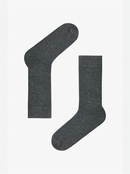 Chaussettes homme super lot de 3 invisibles penti - Kiabi Chaussettes homme super lot de 3 invisibles penti - Kiabi