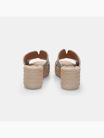 Chausson en daim avec semelle compensée BATA