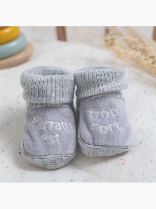 Chausson pour bébé brodé parrain est trop fort - Kiabi Chausson pour bébé brodé parrain est trop fort - Kiabi