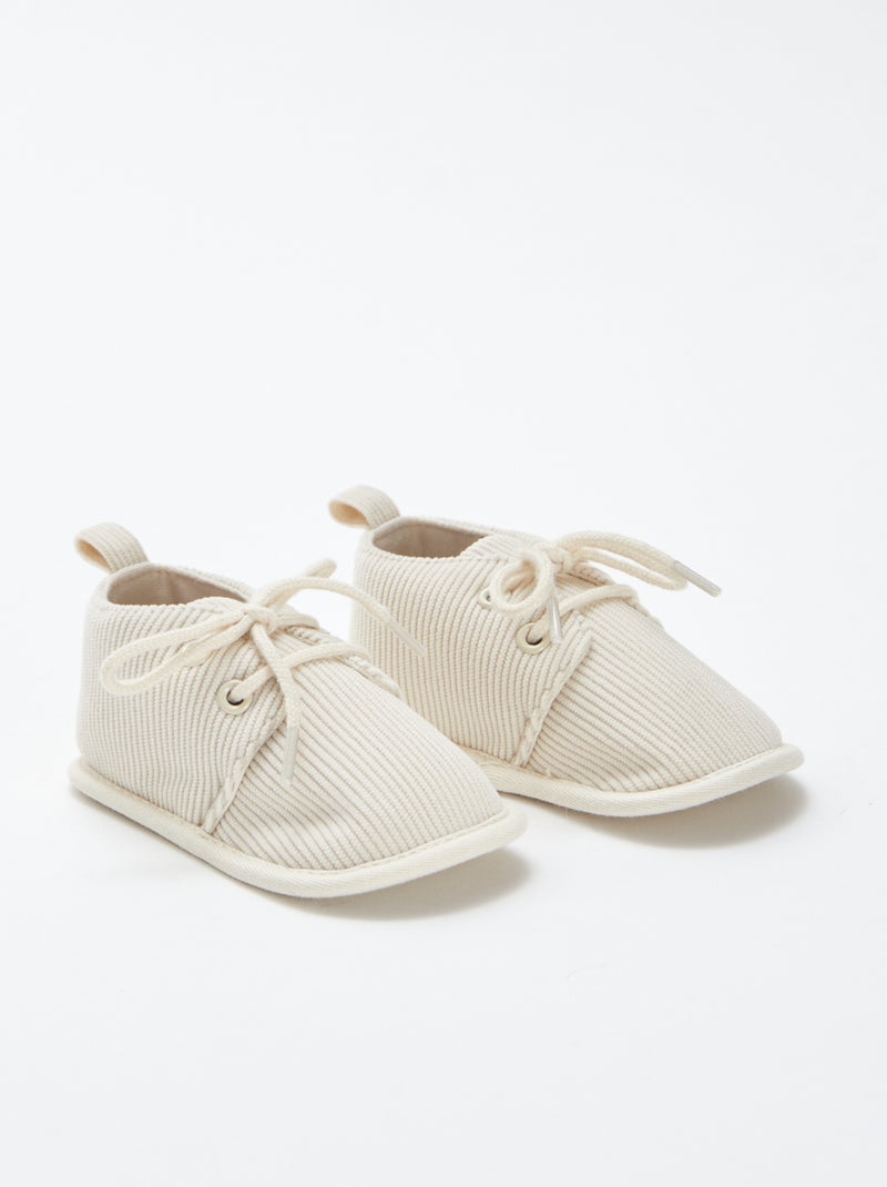 Chaussons à lacets Beige - Kiabi