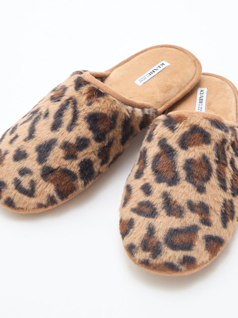 Chaussons basiques en fausse fourrure Marron - Kiabi