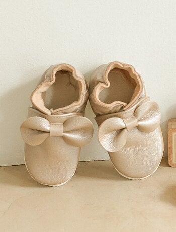 Chaussons bébé cuir souple uni nœuds