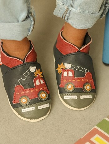 Chaussons bébé cuir souple Xavier le camion de pompier